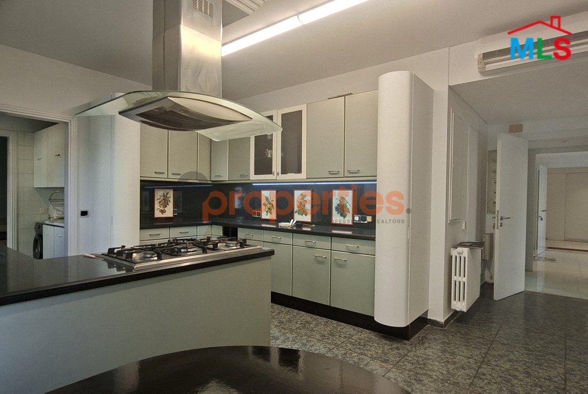 Apartment For Rent In Achrafieh - CPBWW54