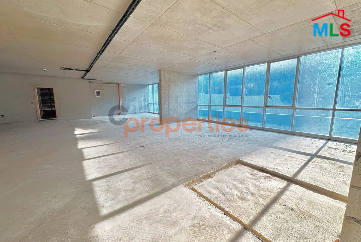 Spacious Offices For Rent In Louaize - CPFY160