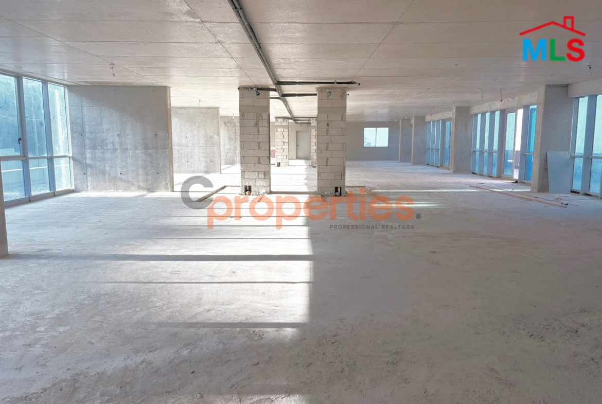 Spacious Offices For Rent In Louaize - CPFY160