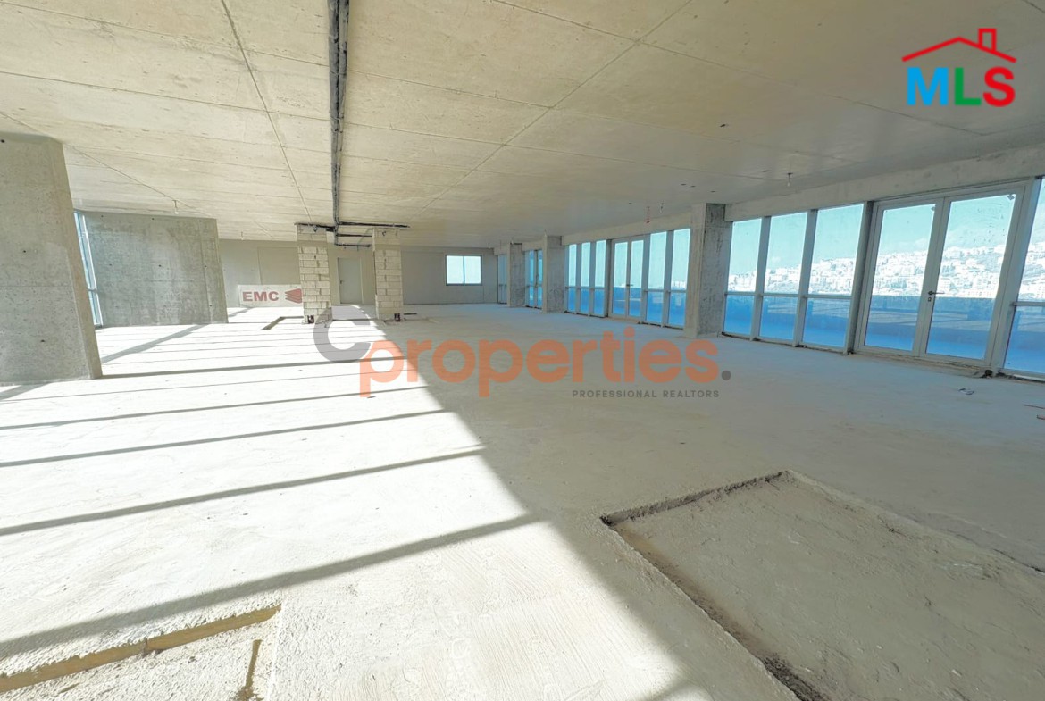 Spacious Offices For Rent In Louaize - CPFY160