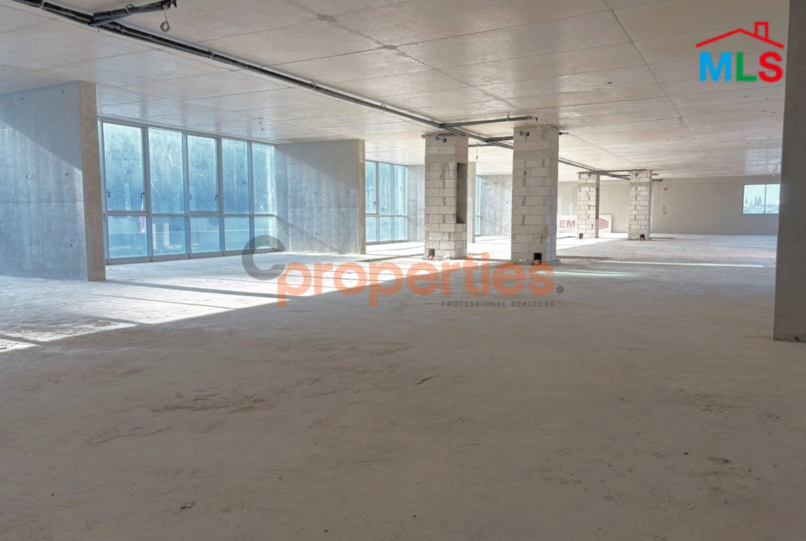 Spacious Offices For Rent In Louaize - CPFY160