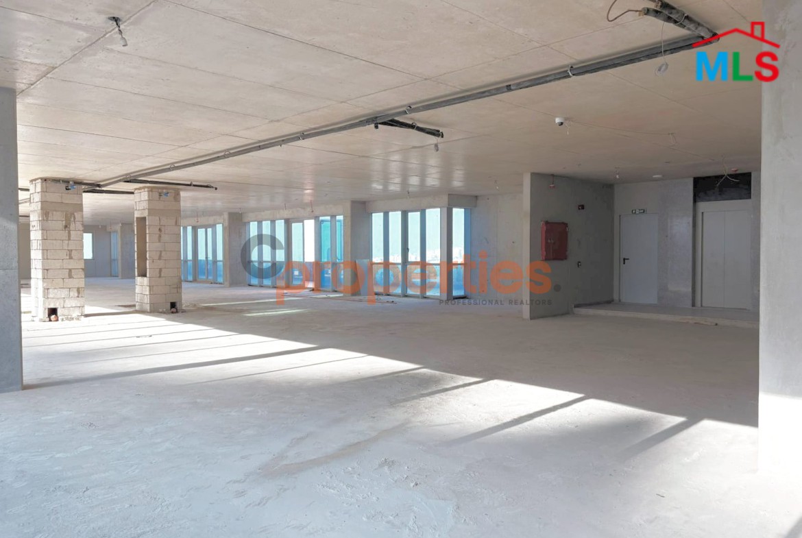 Spacious Offices For Rent In Louaize - CPFY160