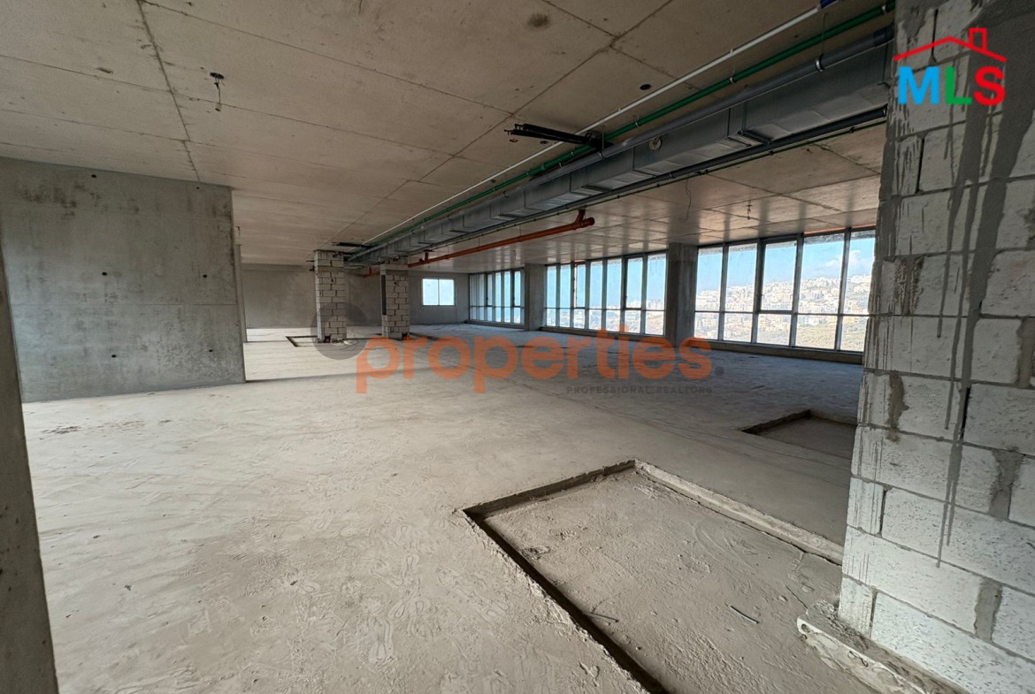 OFFICES FOR RENT IN LOUAIZE - CPFY163