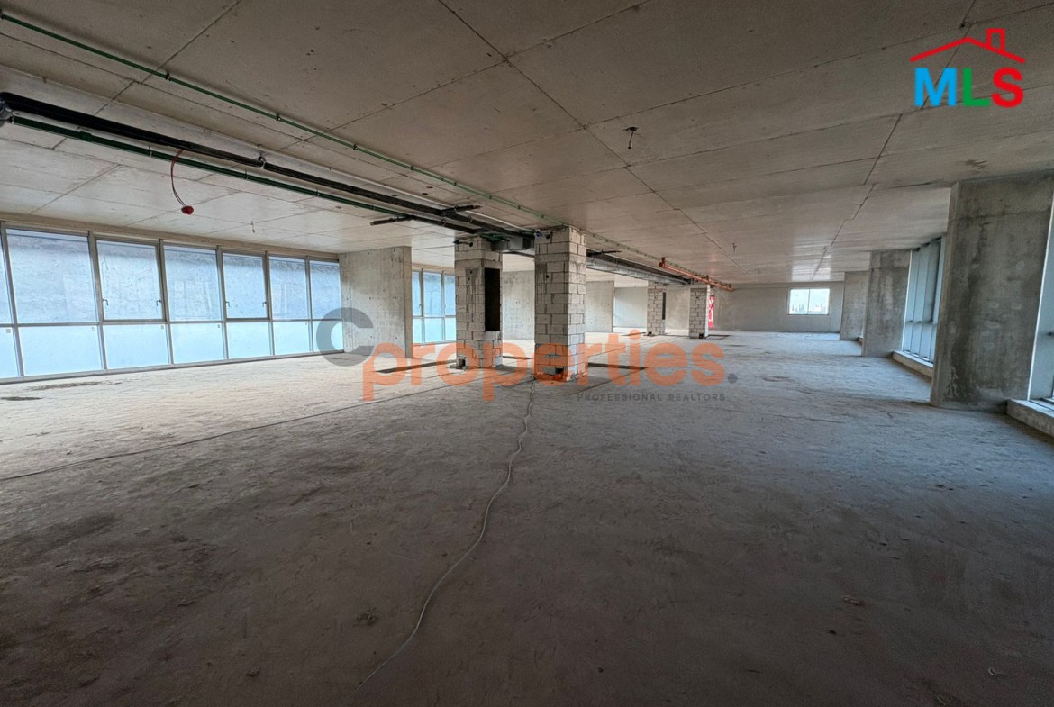 OFFICES FOR RENT IN LOUAIZE - CPFY163