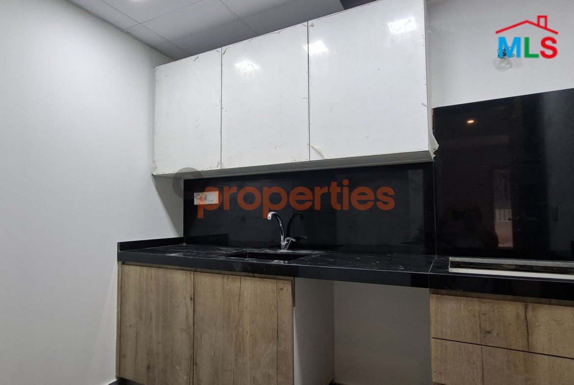 Apartment For Rent In Achrafieh شقة للإيجار في الأشرفية CPBWW36