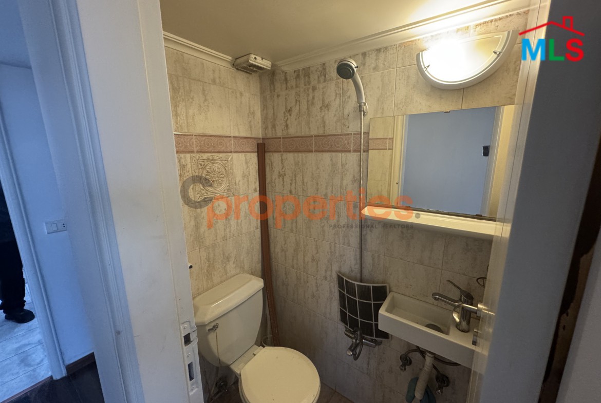Office for rent in Sin El Fil - CPGA04