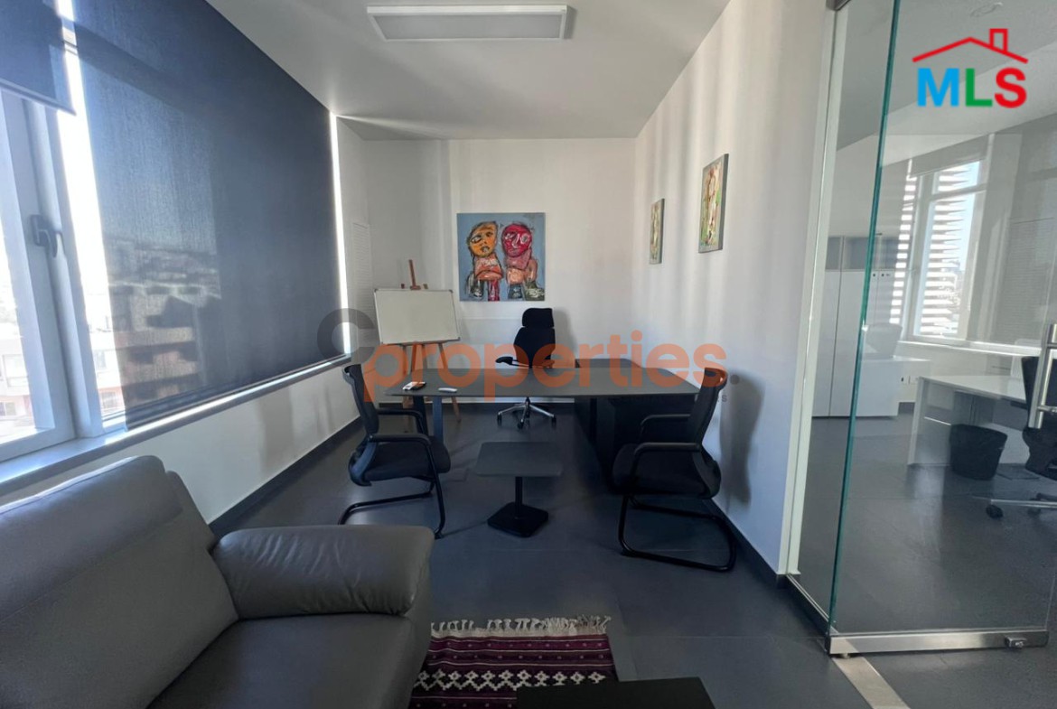 Luxurious Prime Offices For Rent In Dekwaneh CPCC05