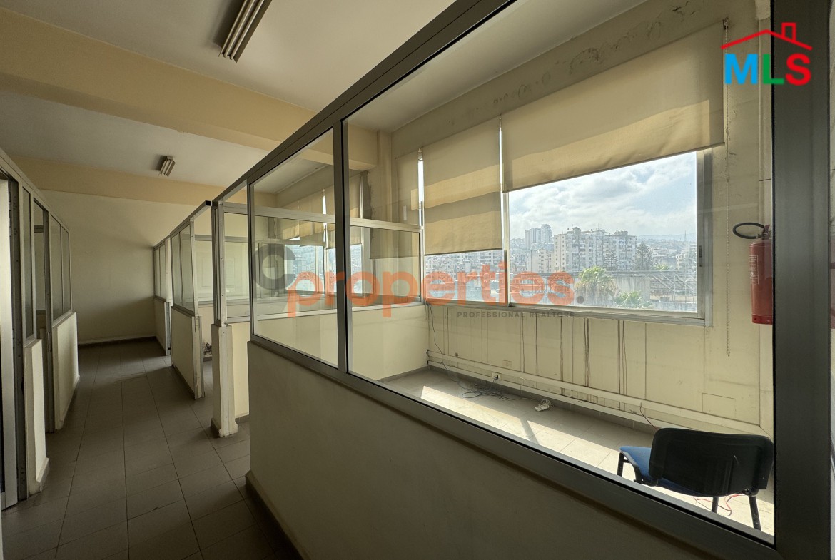 Warehouse + Offices for rent in Dekwaneh - CPGA59