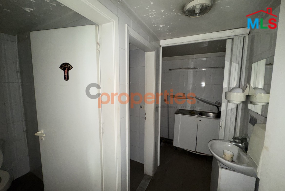 Warehouse + Offices for rent in Dekwaneh - CPGA59