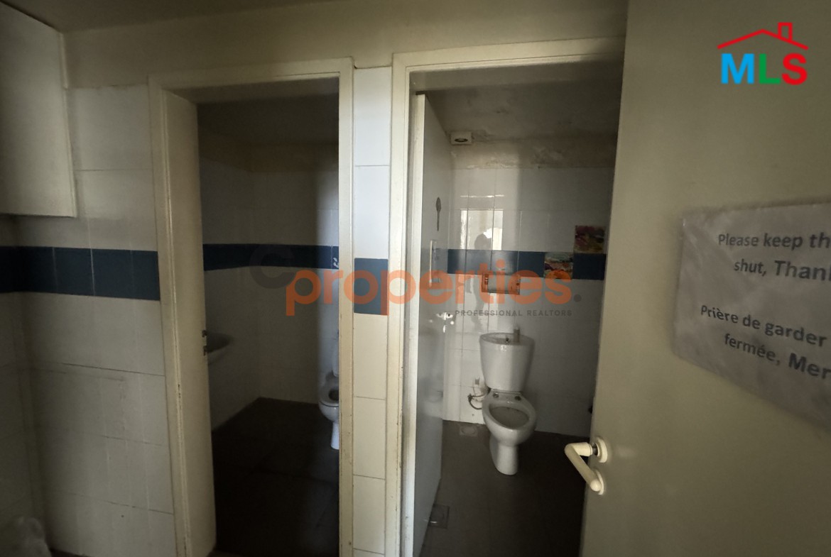 Warehouse + Offices for rent in Dekwaneh - CPGA59
