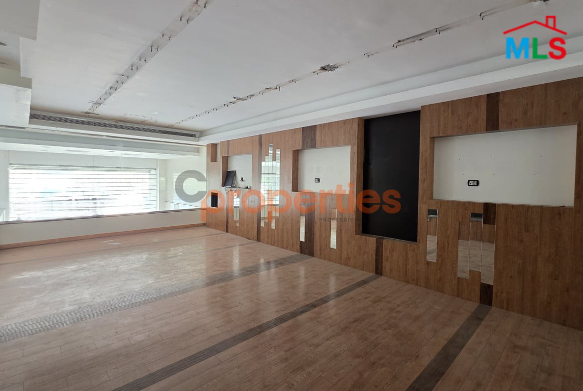 Office + Showroom for rent in a prime location - Horsh Tabet - CPGA40