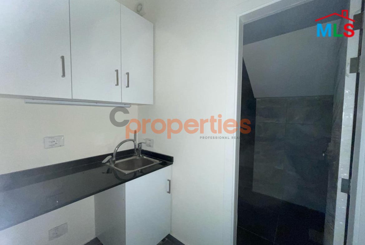 Office For Rent In Kfarhbab - CPKMT101