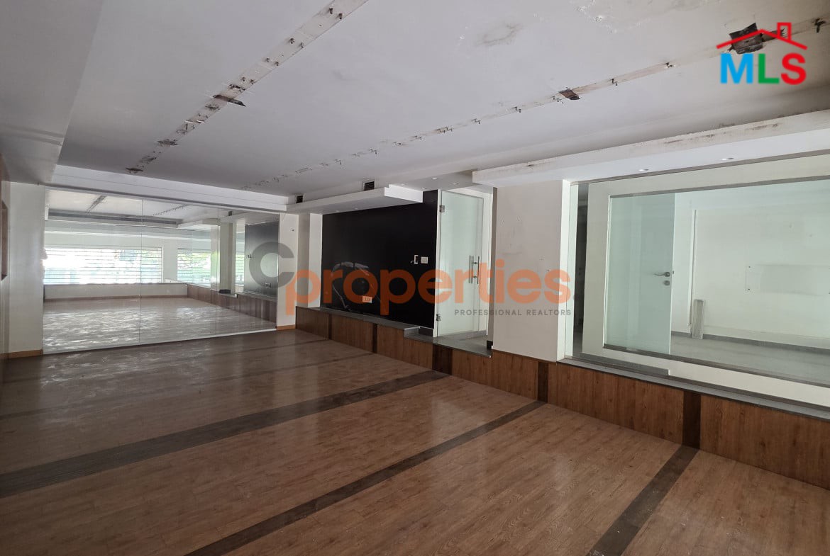 Office + Showroom for rent in a prime location - Horsh Tabet - CPGA34