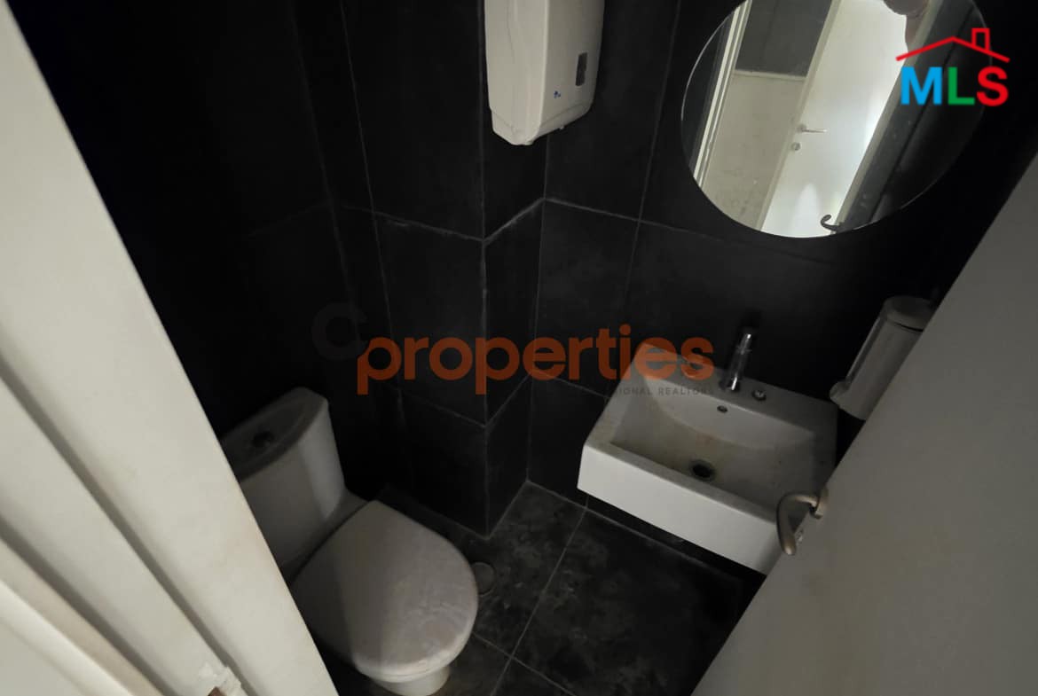 Office + Showroom for rent in a prime location - Horsh Tabet - CPGA34