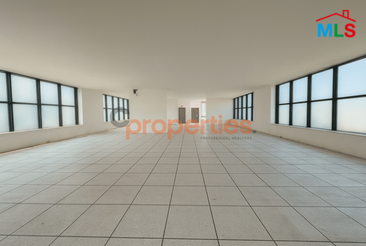Office for rent in Sin El Fil Prime location - CPGA33