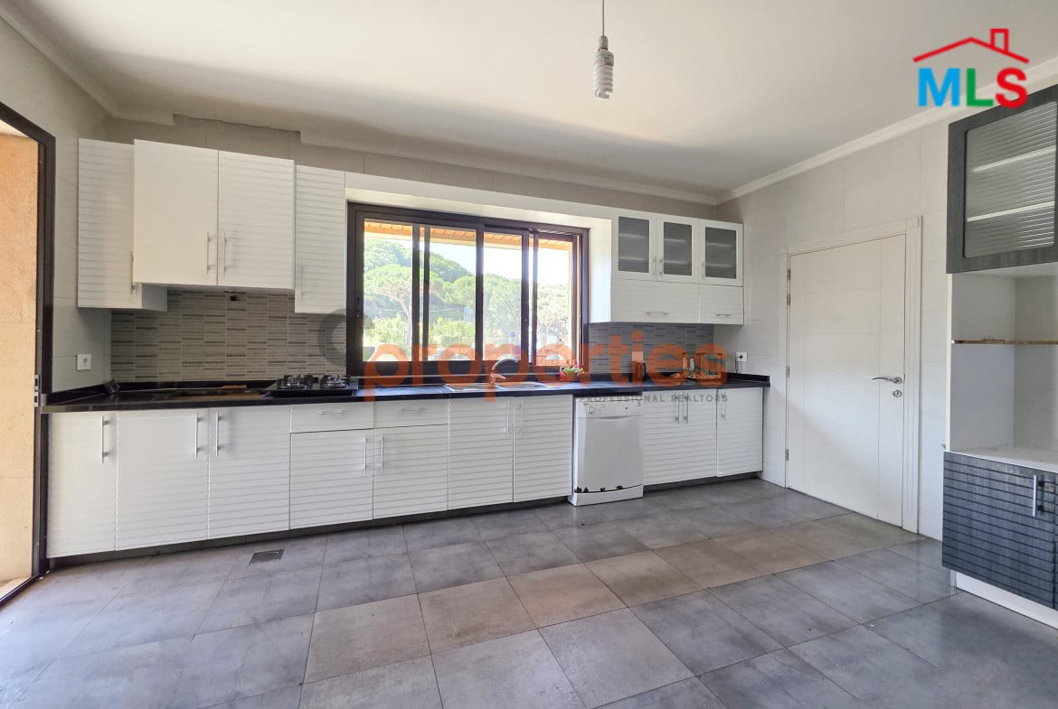 Apartment for Rent in Ain Saade CPSM329
