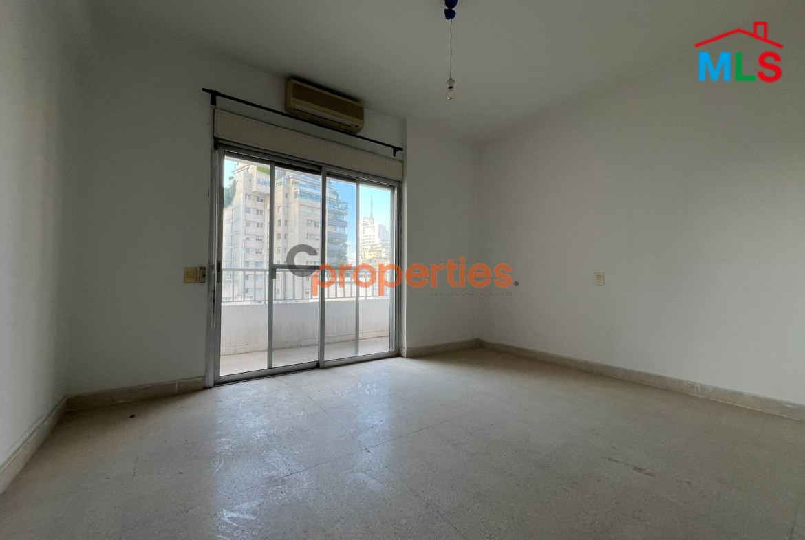 Apartment for rent in Achrafieh CPBMK25