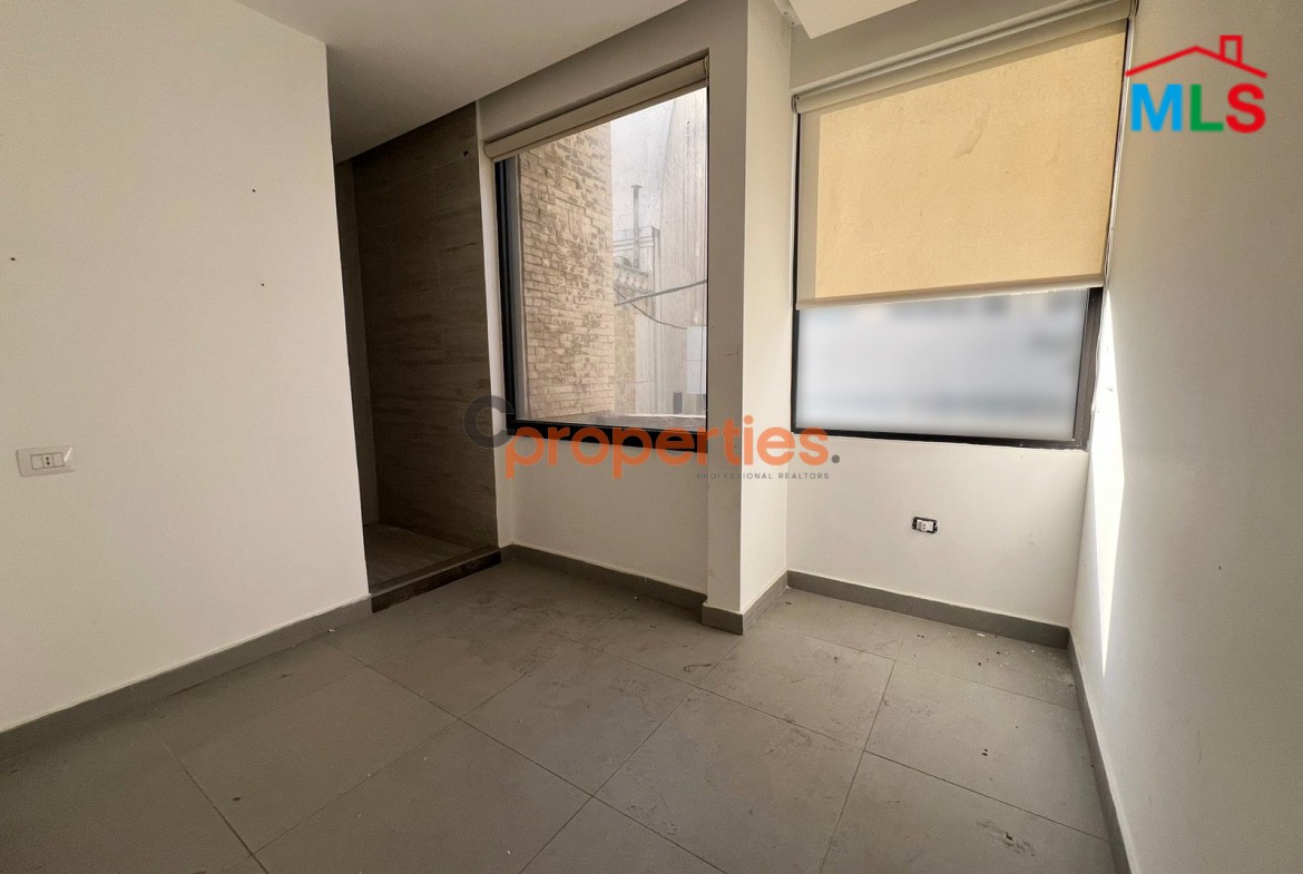 Office for rent in Gemayzeh CPBWW131