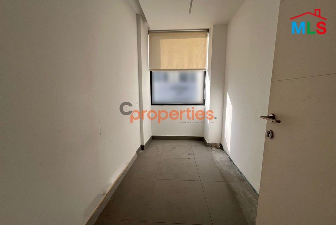 Office for rent in Gemayzeh CPBWW131