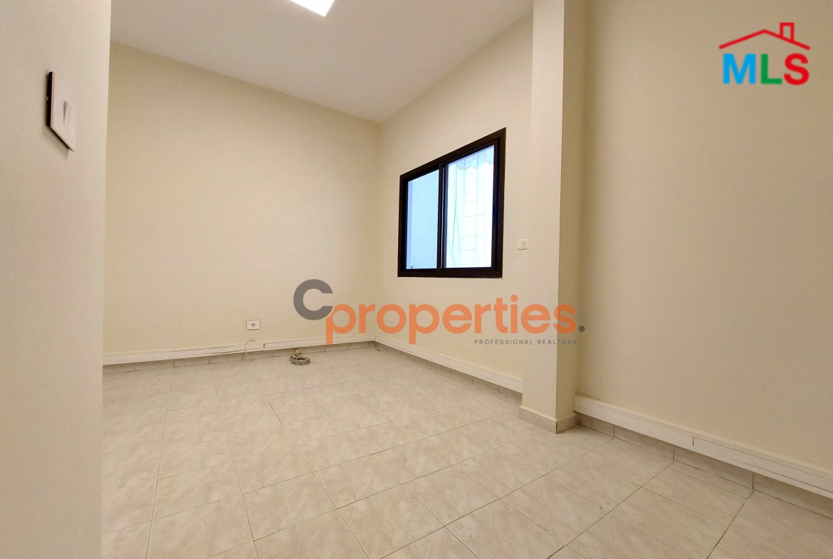 Office for rent in Jdeideh CPSM140