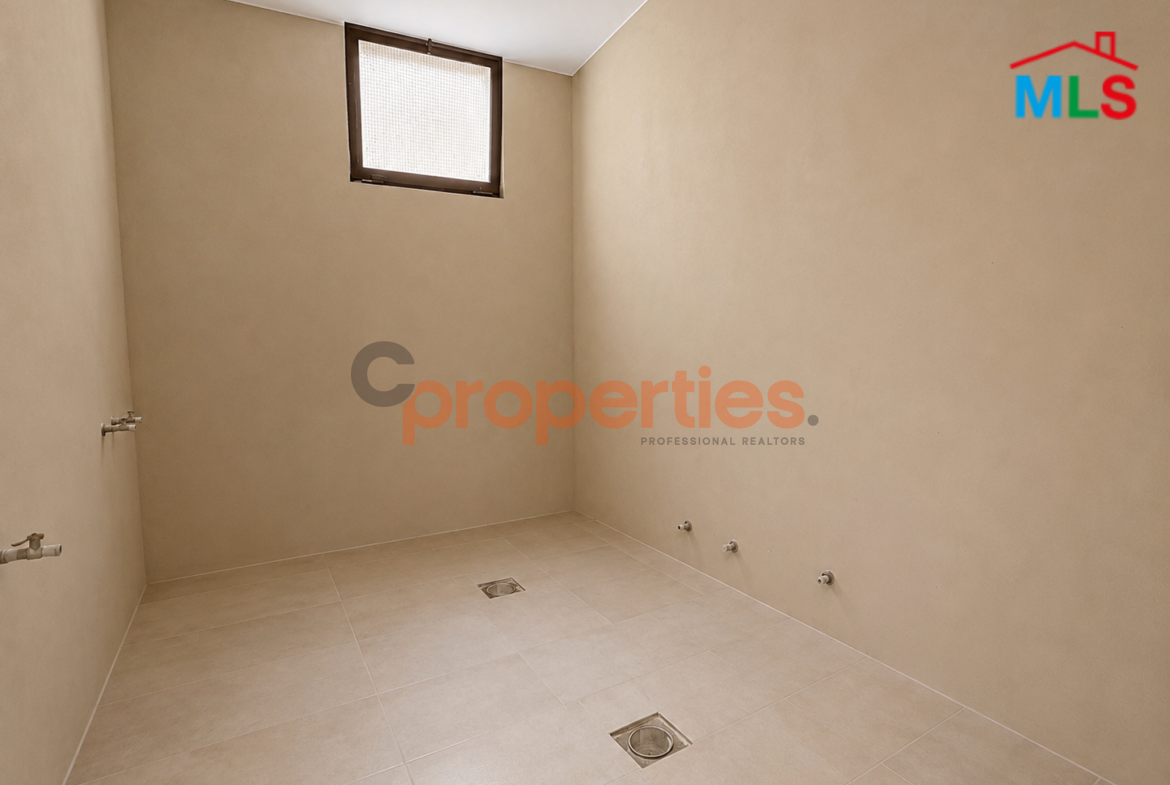 Apartment For Sale in Naccache – CPLO43