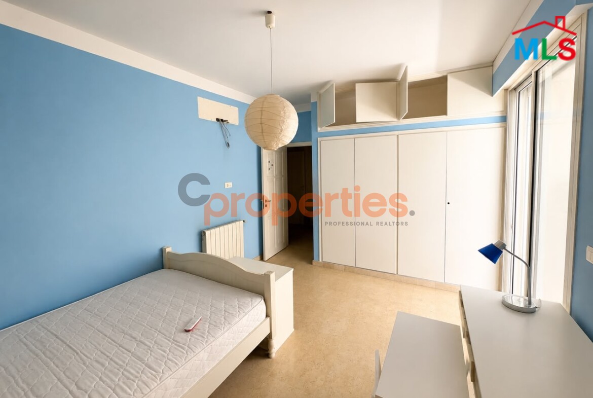 Apartment For Rent in Hazmieh – شقة للإيجار في الحازمية – CPCH56