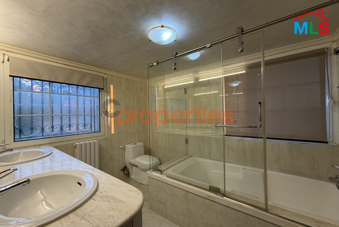 Chalet For Sale in Faqra شاليه للبيع في فقرا CPKMF107