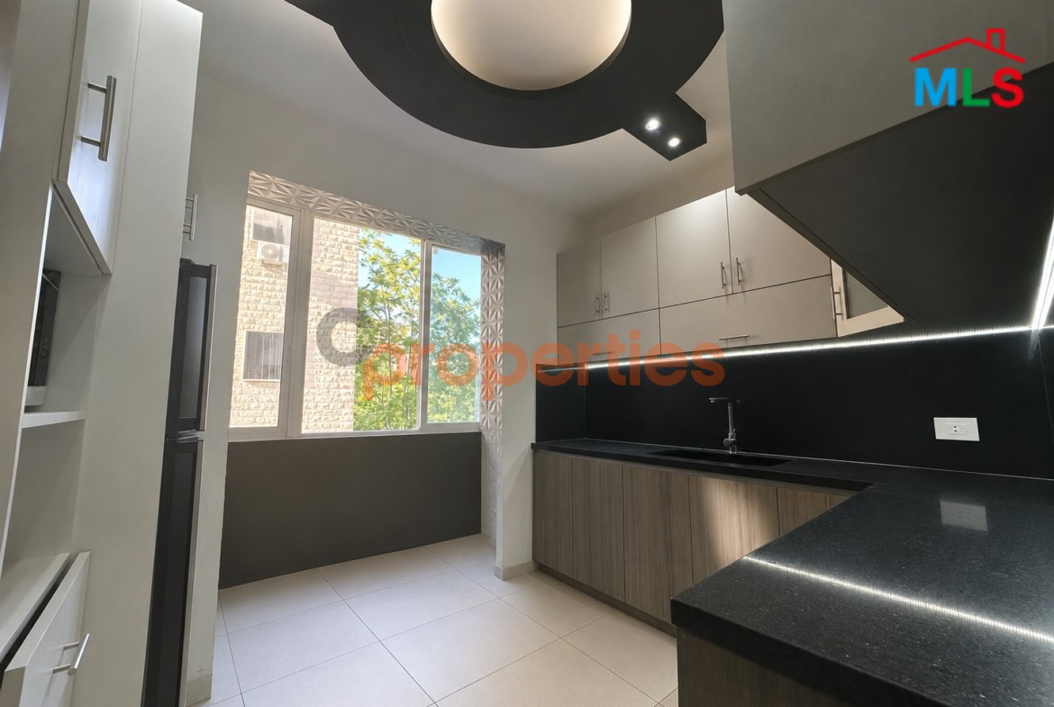 Semi-Furnished Apartment in Hadath For Sale with Terrace -شقة نصف مفروشة للبيع في الحدث مع تراس CPDD89