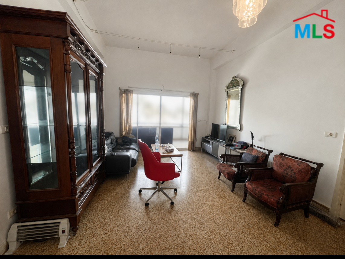 Apartment for sale in Achrafieh – شقة للبيع في الأشرفية – CPBPK29