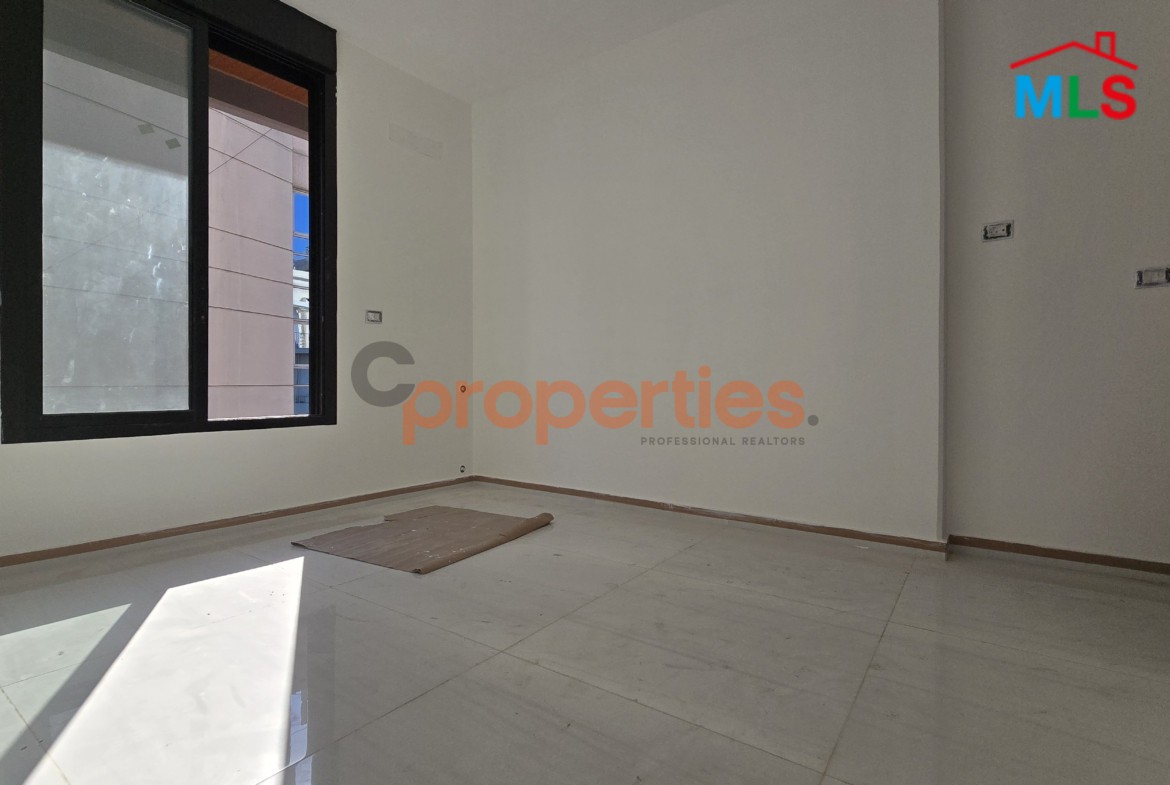 Apartment For Sale In Furn El Chebbak – CPJA82