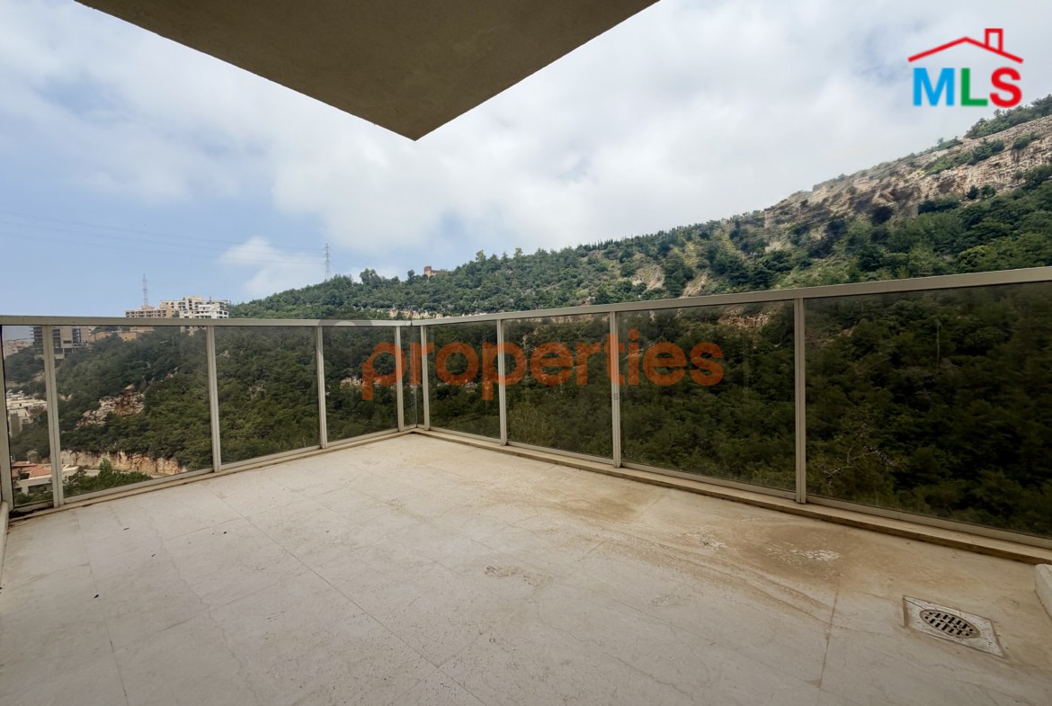 Apartment For Sale in Rabweh CPCF218 شقة للبيع في الربوه