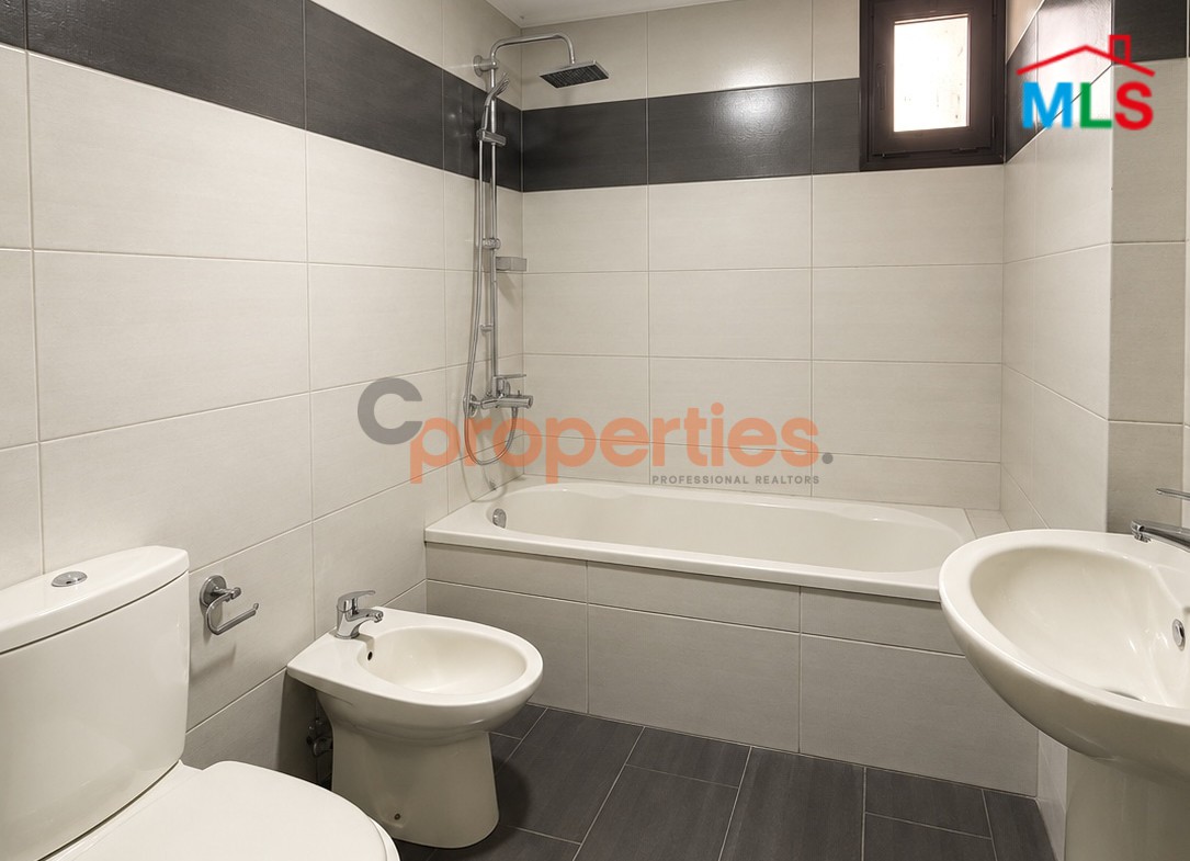 Apartment For Sale in Breij CPJRK350