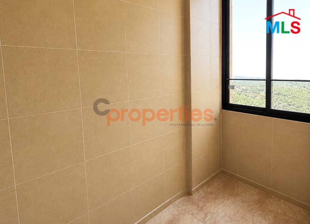 Apartment For Sale in Breij CPJRK350
