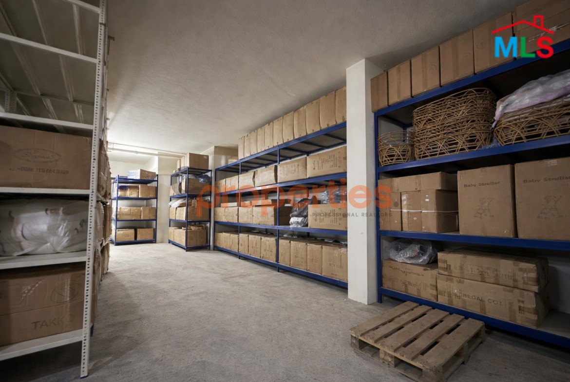 Warehouse For Sale in Blaybel – CPDD83