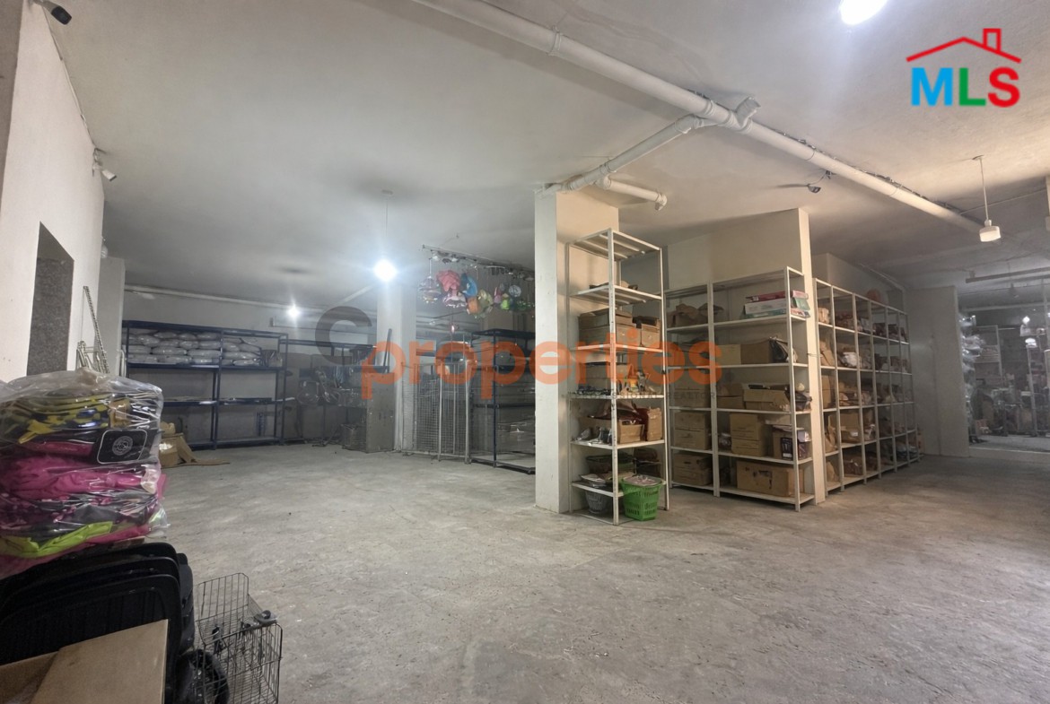 Warehouse For Sale in Blaybel – CPDD83