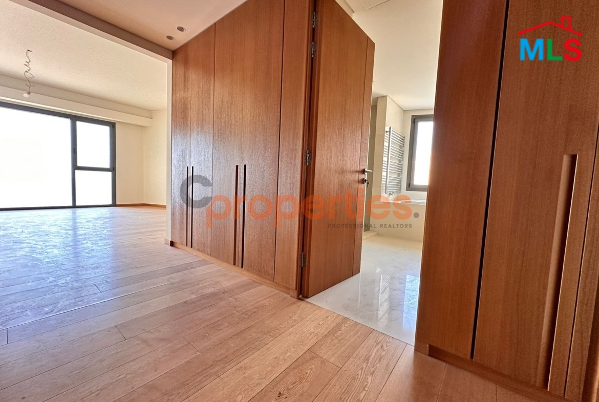 Sea View Apartment For Sale in Ramlet al Baydah – CPBHS63