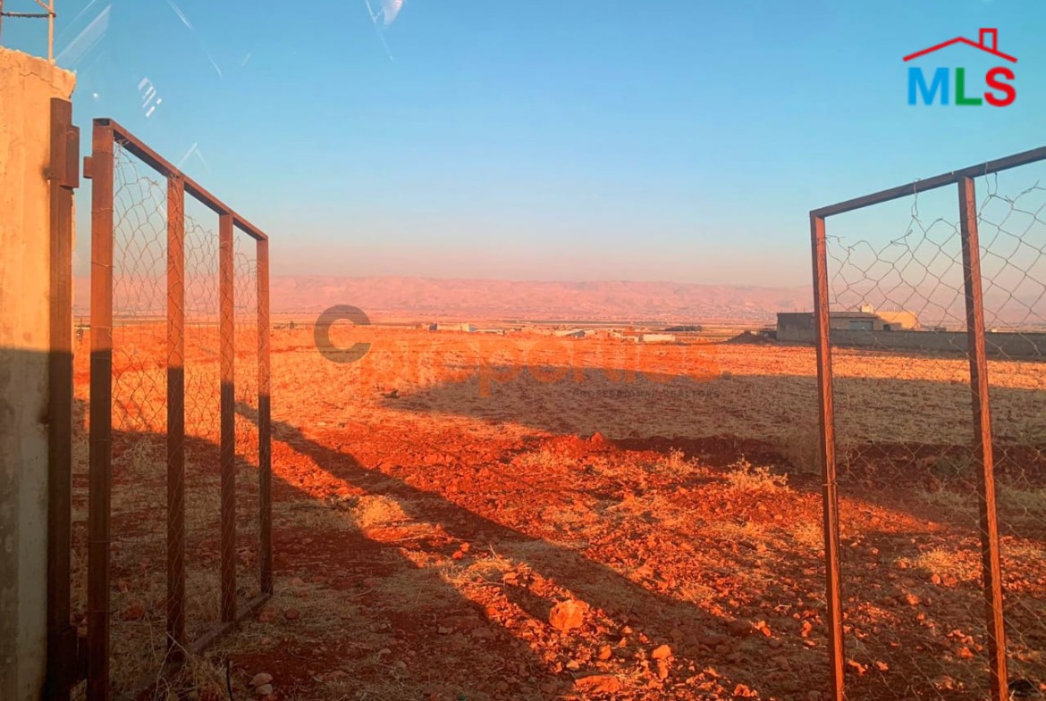 Land For Sale in Deir el Ahmar- Bekaa CPCF297
