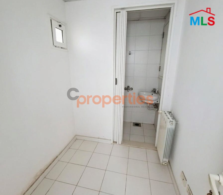 Apartment For Sale In Achrafieh – CPBMH12