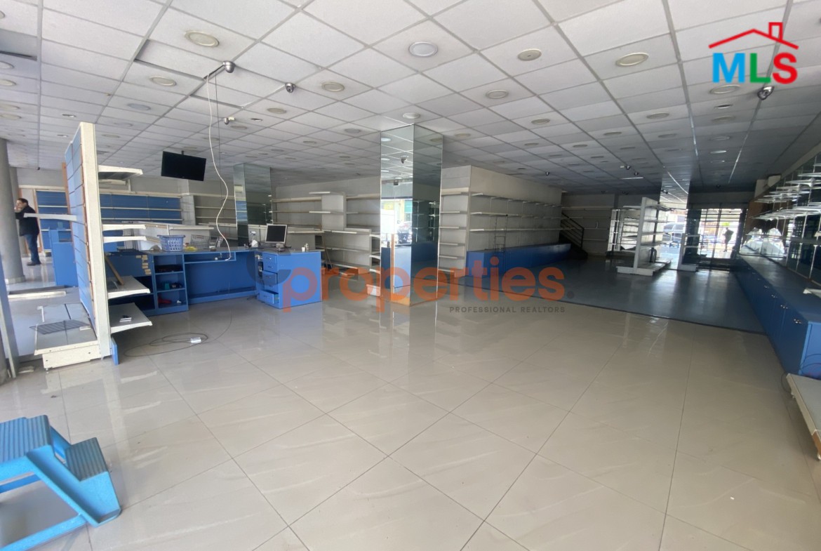 Showroom for Sale in Hazmieh – CPFY215