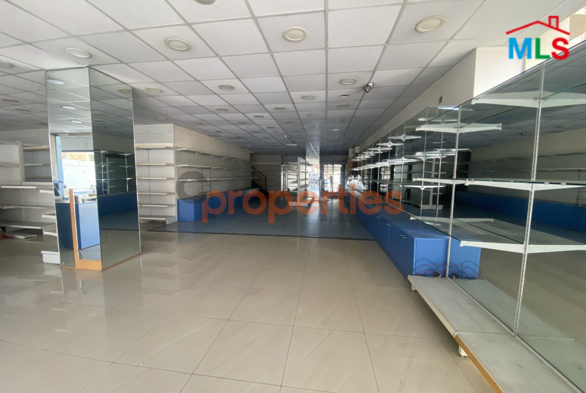 Showroom for Sale in Hazmieh – CPFY215
