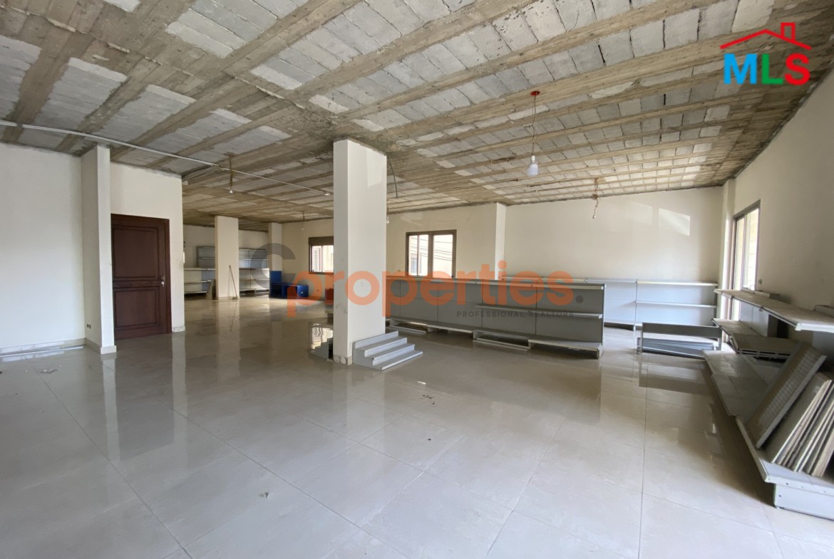 Showroom for Sale in Hazmieh – CPFY215