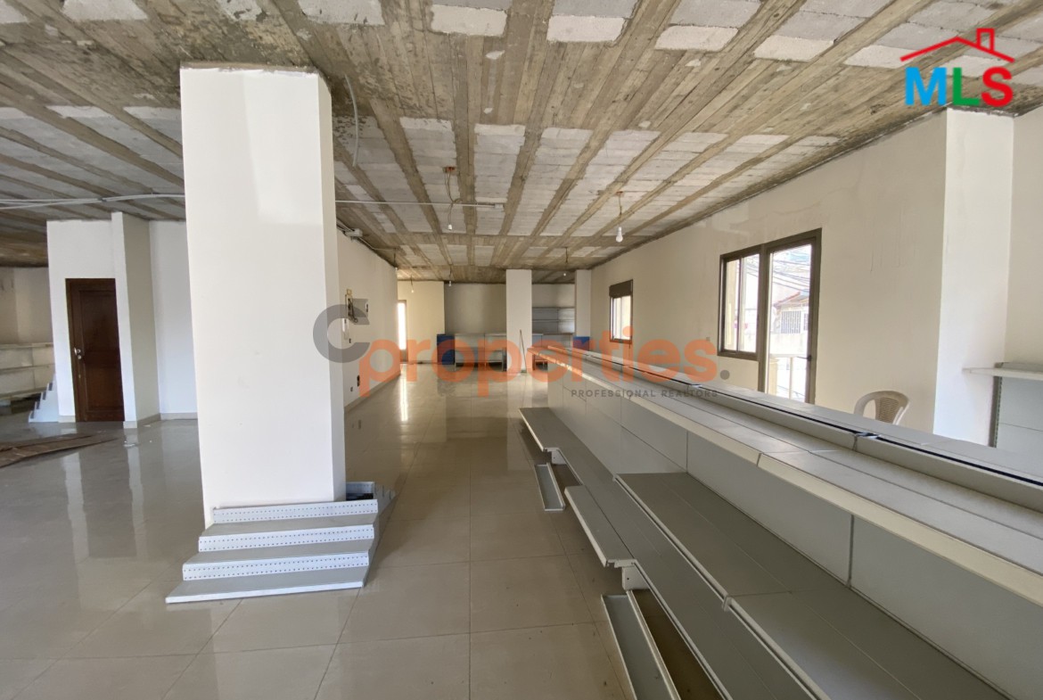 Showroom for Sale in Hazmieh – CPFY215