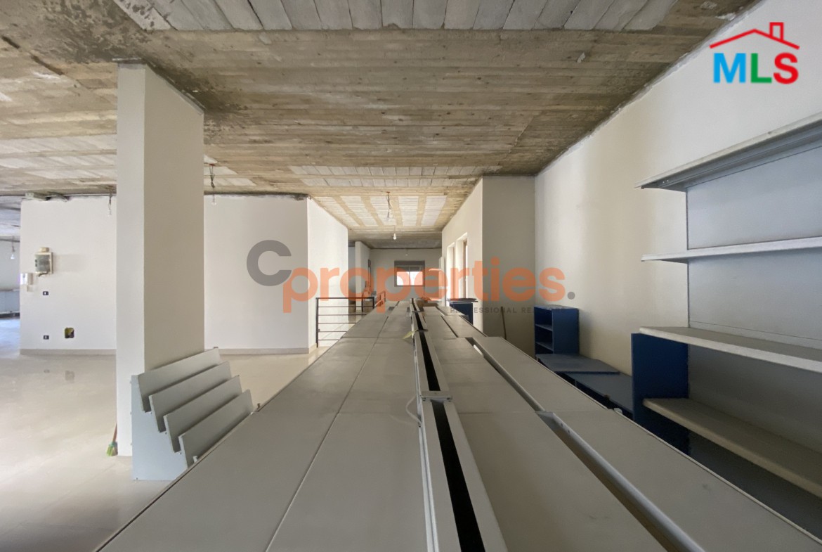 Showroom for Sale in Hazmieh – CPFY215