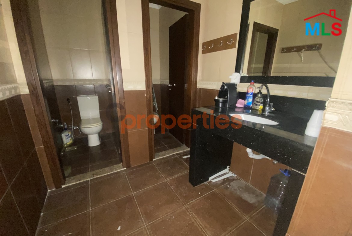 Showroom for Sale in Hazmieh – CPFY215