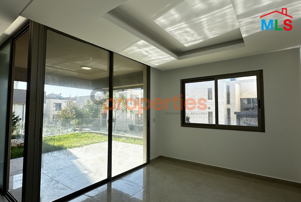 Apartment For Sale in Amchit – CPKCC61