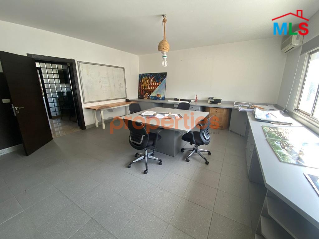 Luxurious Furnished Office For Sale – CPJA65