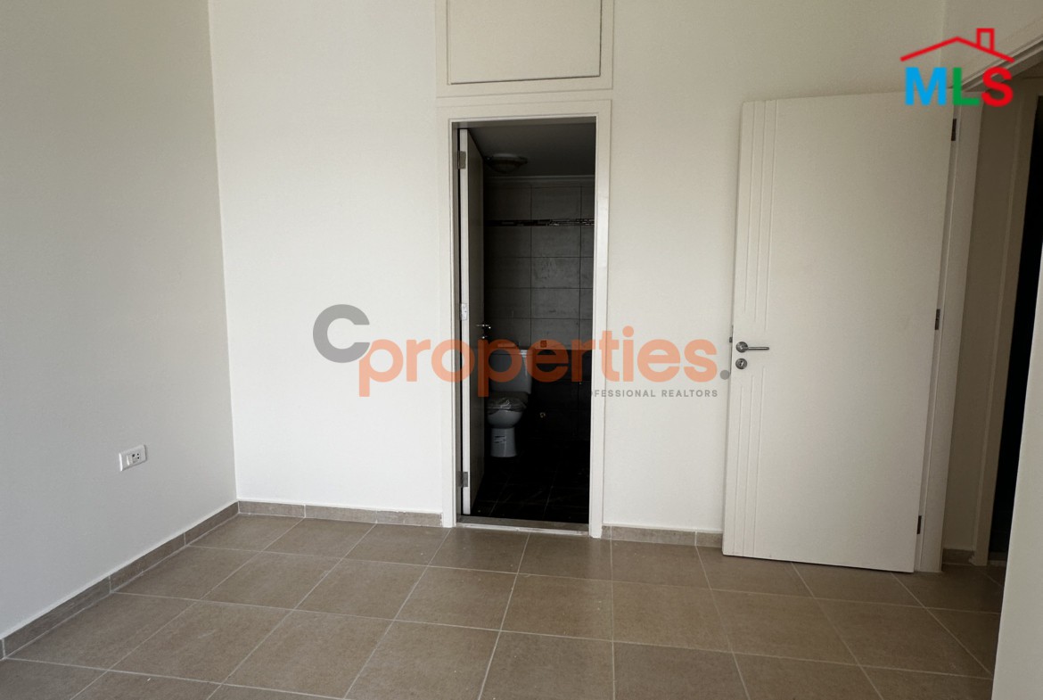 Apartment For Sale in Amchit – CPKCC70
