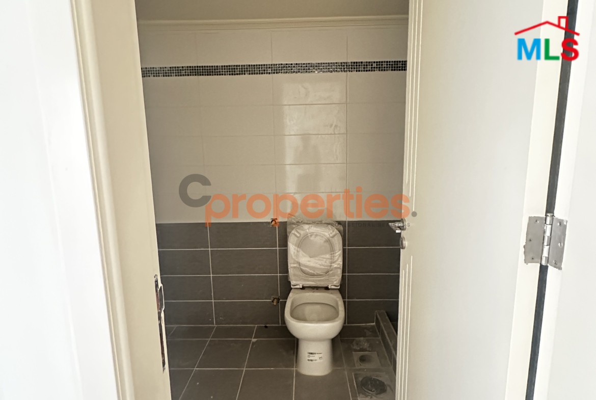 Apartment For Sale in Amchit – CPKCC70