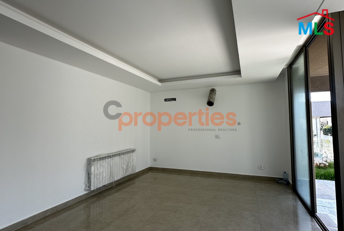 Apartment For Sale in Amchit – CPKCC62