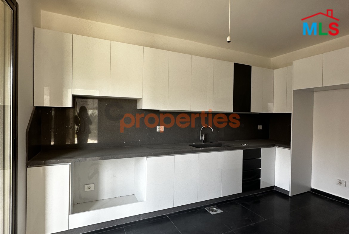 Apartment For Sale in Amchit – CPKCC62
